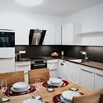 Golf Apartment