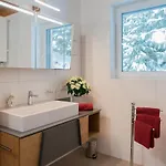 Golf Apartment *