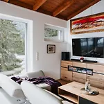 Golf Apartment